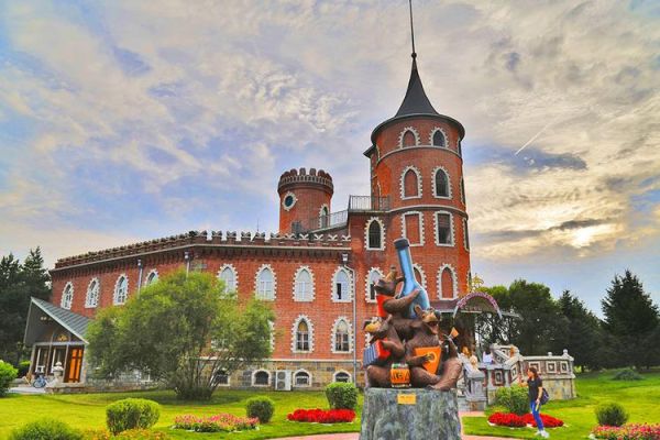 伏爾加莊園一日游(還能體驗(yàn)?zāi)男┨厣顒?dòng))