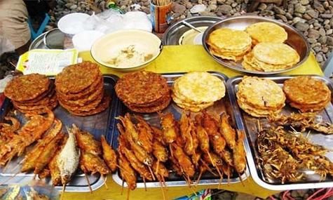 旅游什么地方好( 哪些地方有特色小吃)