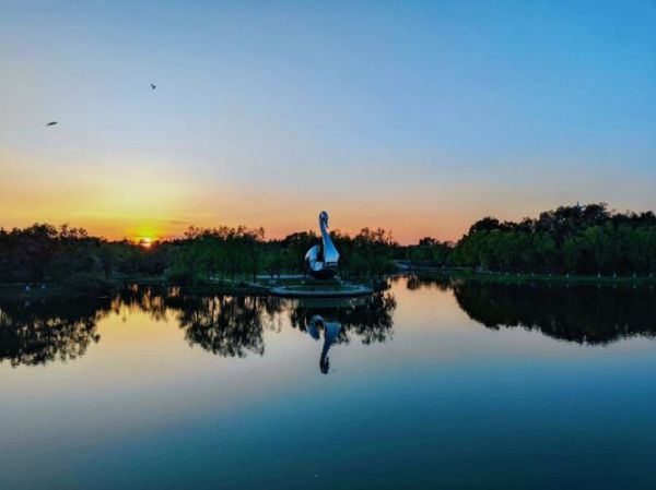 太陽島旅游度假區(qū)(太陽島度假區(qū)怎么樣)
