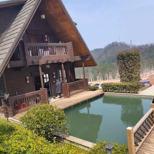 越龍山國(guó)際旅游度假區(qū)(值得去住一住嗎)