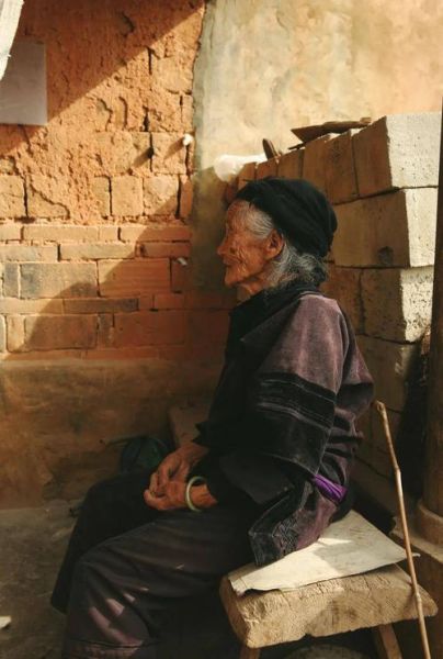 農(nóng)村生活現(xiàn)狀( 留守老人誰來照顧)