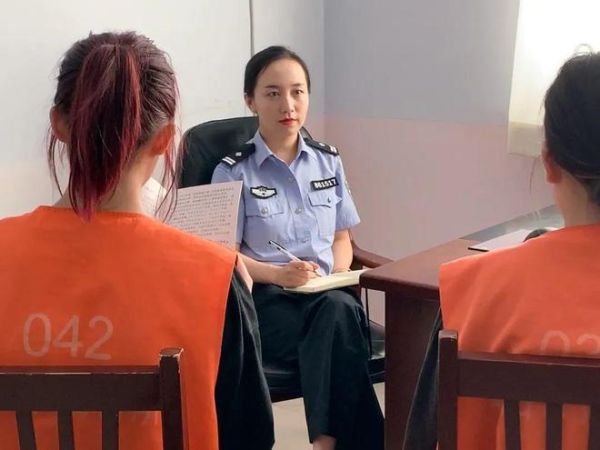 女性拘留所的真實(shí)生活(那些女性都經(jīng)歷過(guò)什么)