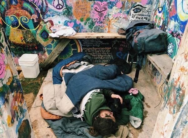 美國窮人的真實生活( 美國的貧困現(xiàn)實令人心碎)