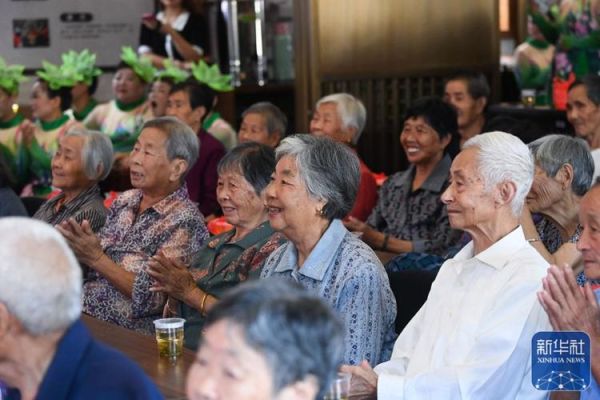 老年人的晚年生活( 是該安享清閑還是繼續(xù)奮斗)